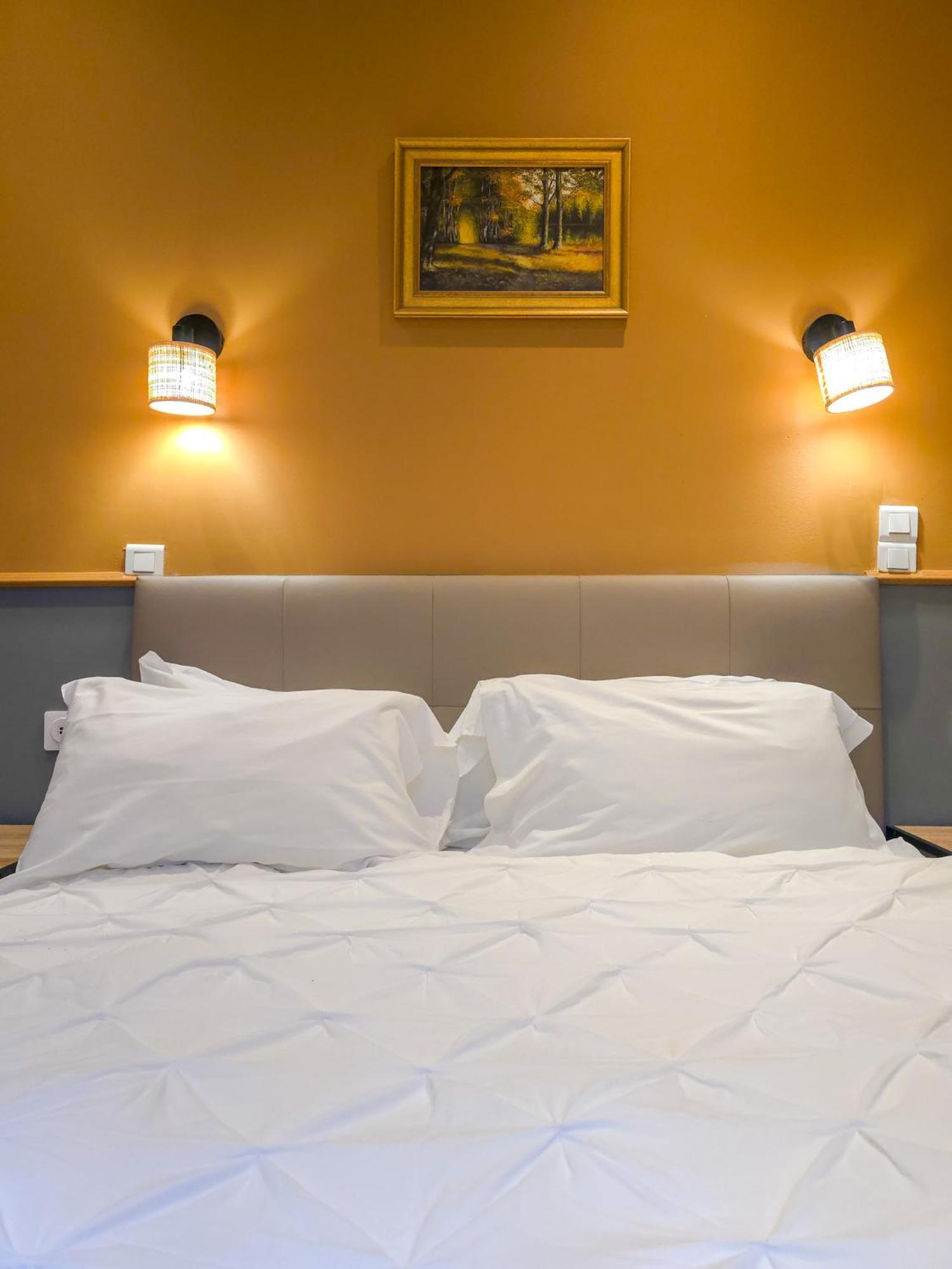 Les Voyageurs Hotel