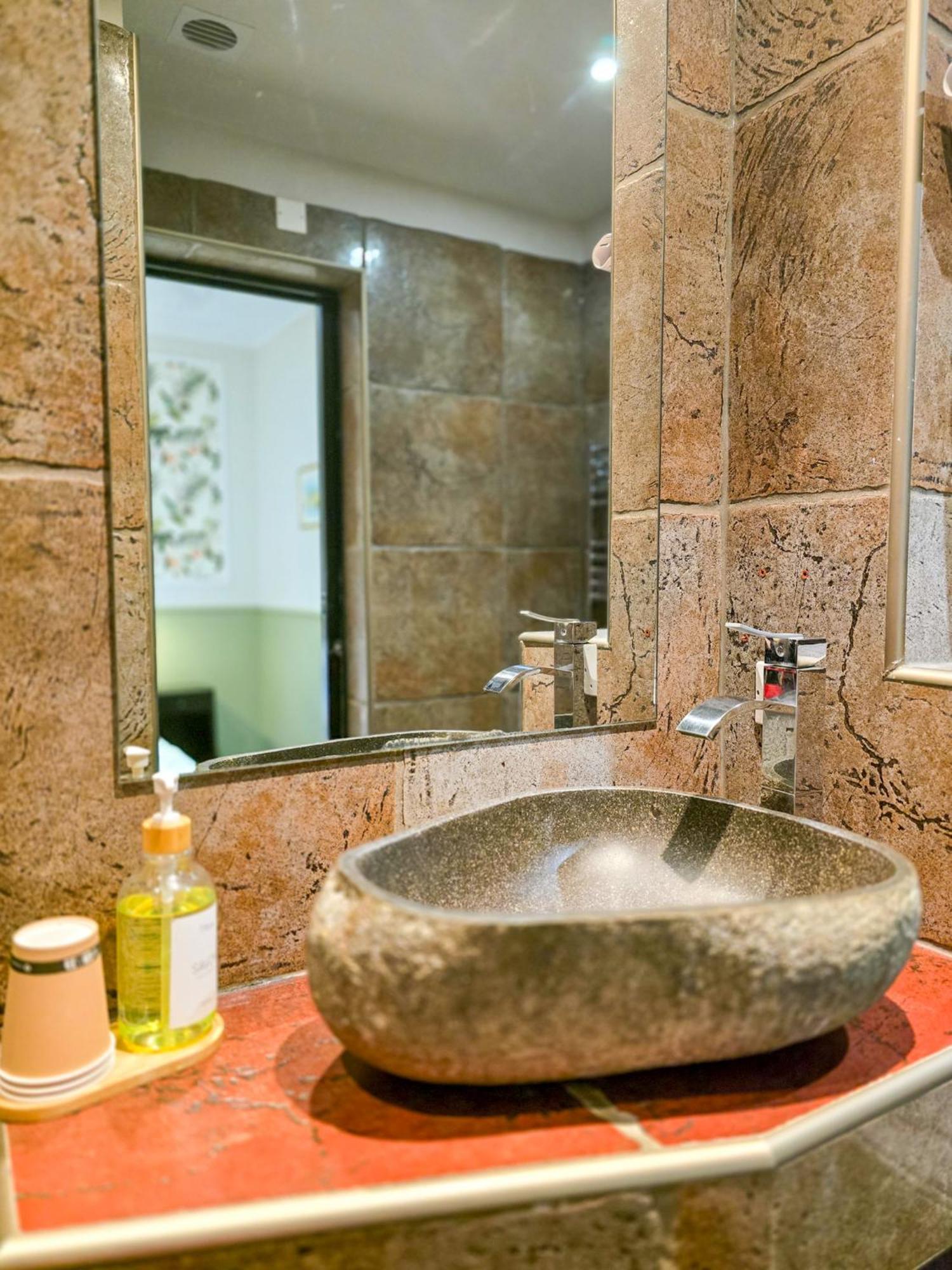 Hotel Les Voyageurs Bastia (Corsica)