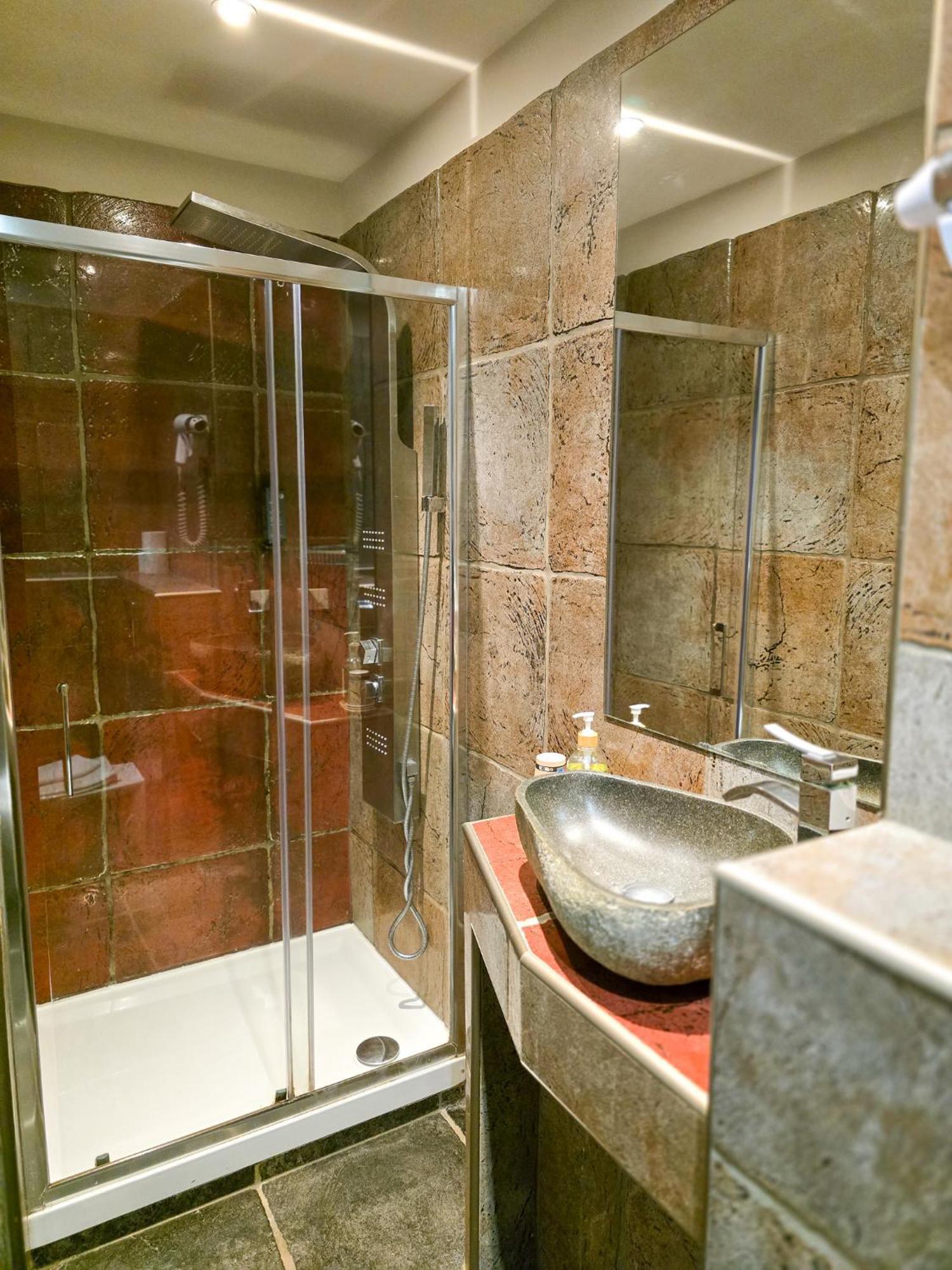 Les Voyageurs Hotel 3*